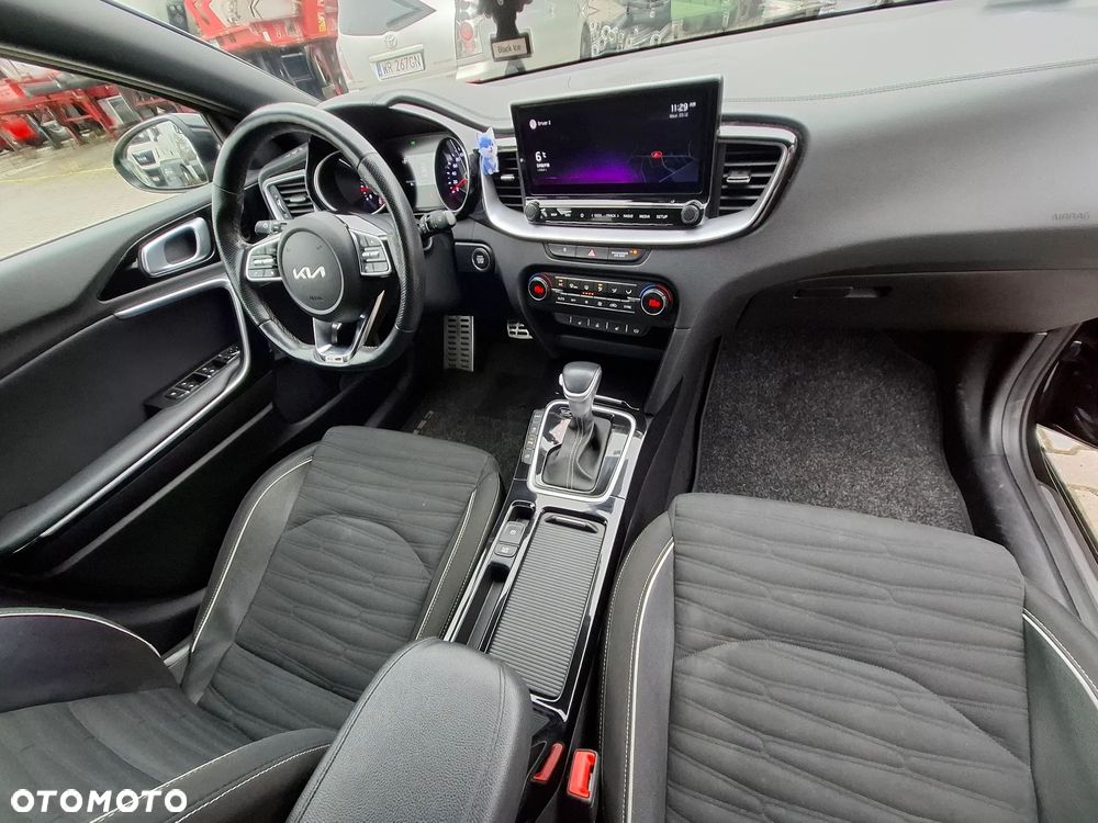 Kia ProCeed - 12