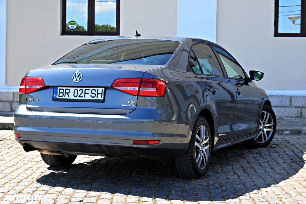 Volkswagen Jetta 1.2 TSI Comfortline - 4