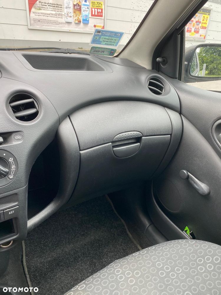 Toyota Yaris 1.3 Blue - 18