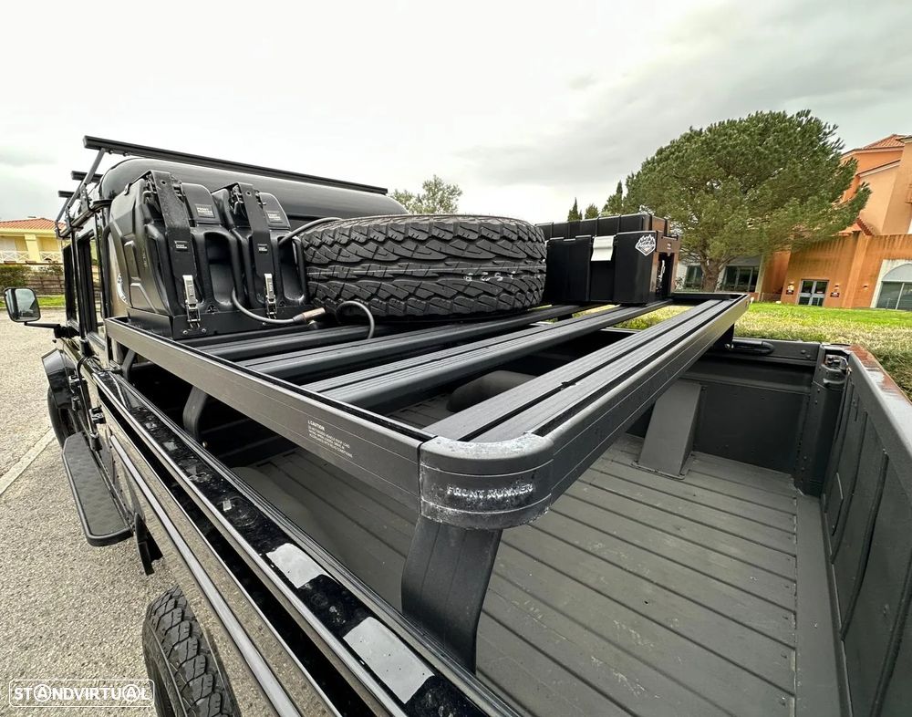 Land Rover Defender - 8