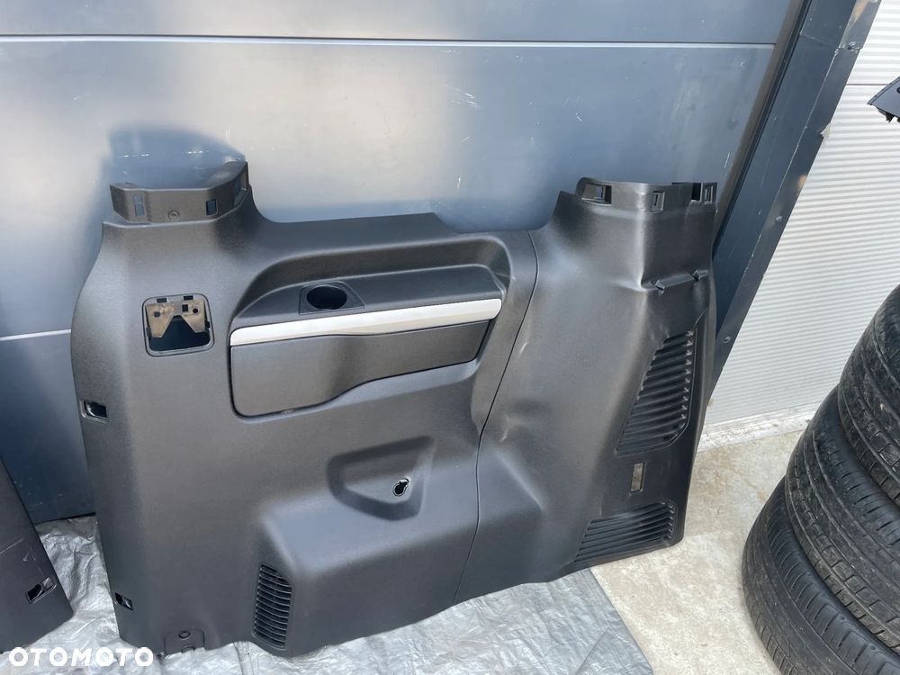 PEUGEOT TRAVELLER tapicerka bagażnika lewy prawy tył - 3