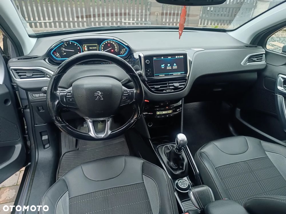 Peugeot 2008 1.6 BlueHDi Allure - 27