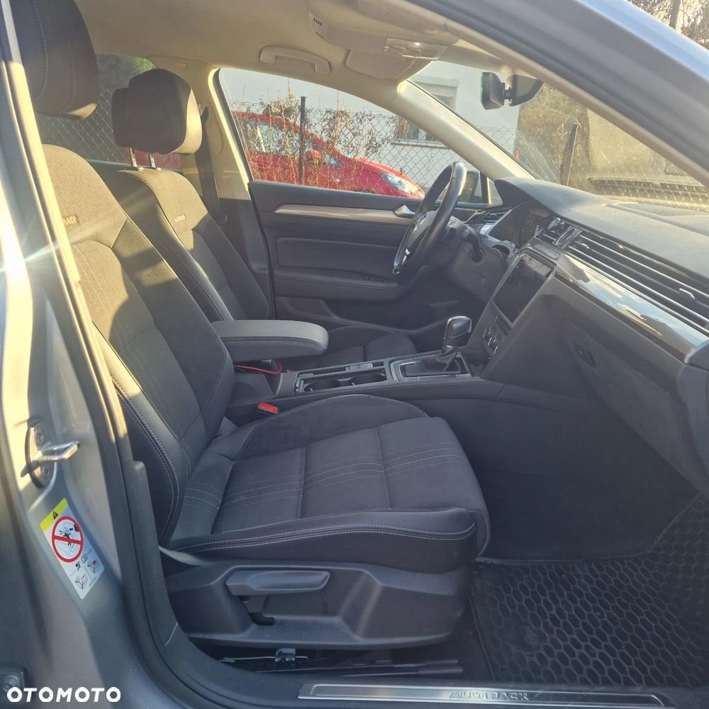 Volkswagen Passat Alltrack 2.0 TDI SCR 4Motion DSG - 11