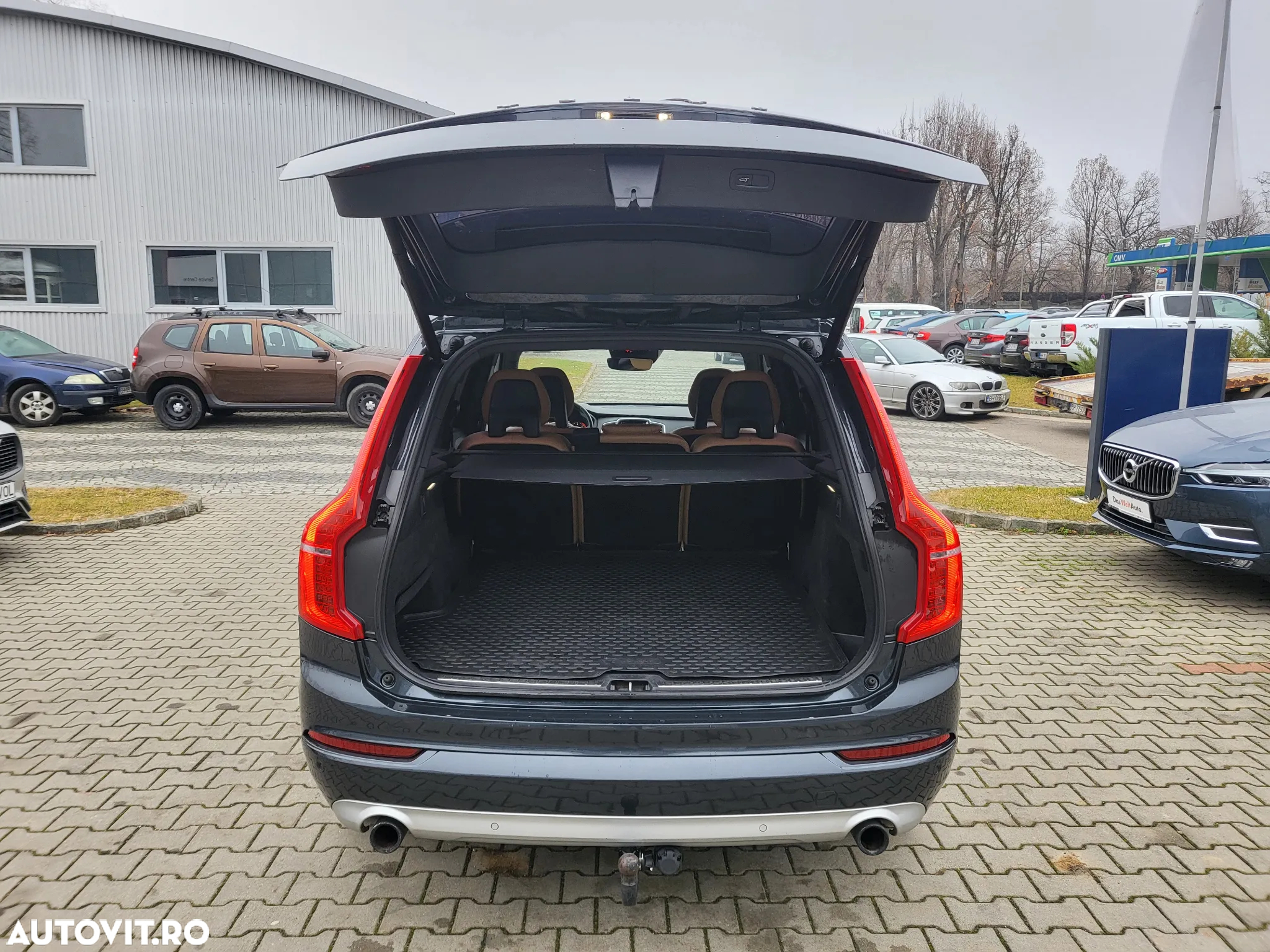 Volvo XC 90 D5 AWD Momentum - 34