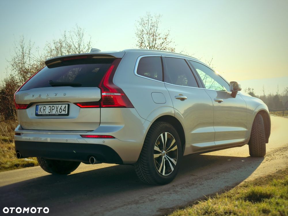 Volvo XC 60 D4 Momentum Pro - 5