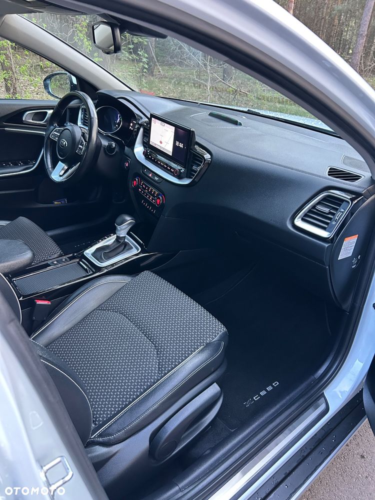 Kia XCeed - 26