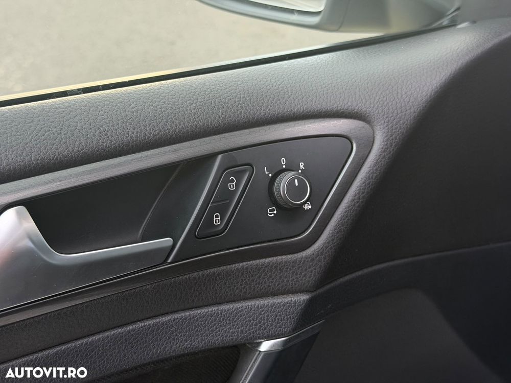 Volkswagen Golf GTI 2.0 TSI OPF DSG Performance - 31