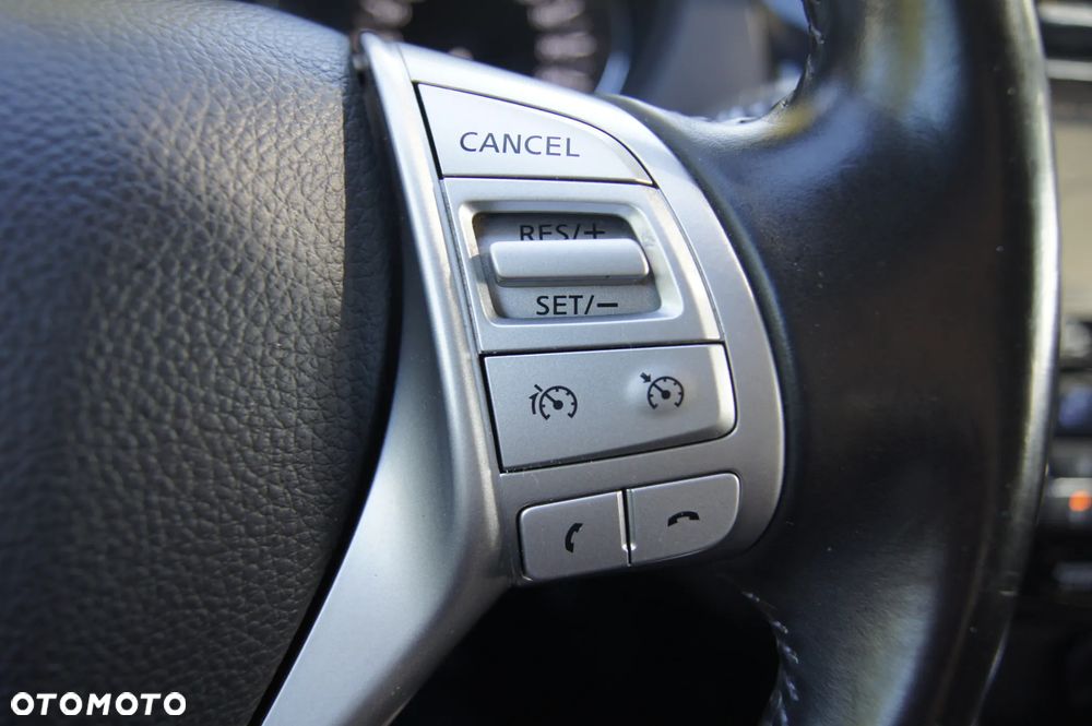 Nissan Qashqai 1.2 DIG-T N-Connecta - 18
