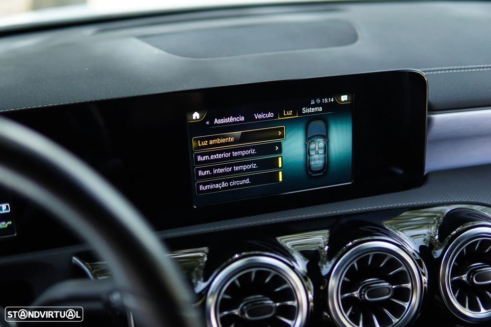 Mercedes-Benz A 250 e 8G-DCT AMG Line - 53