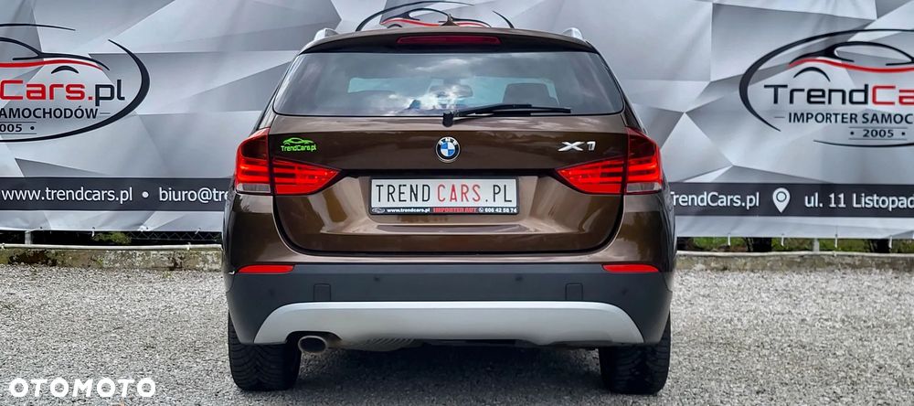 BMW X1 sDrive18d xLine - 27