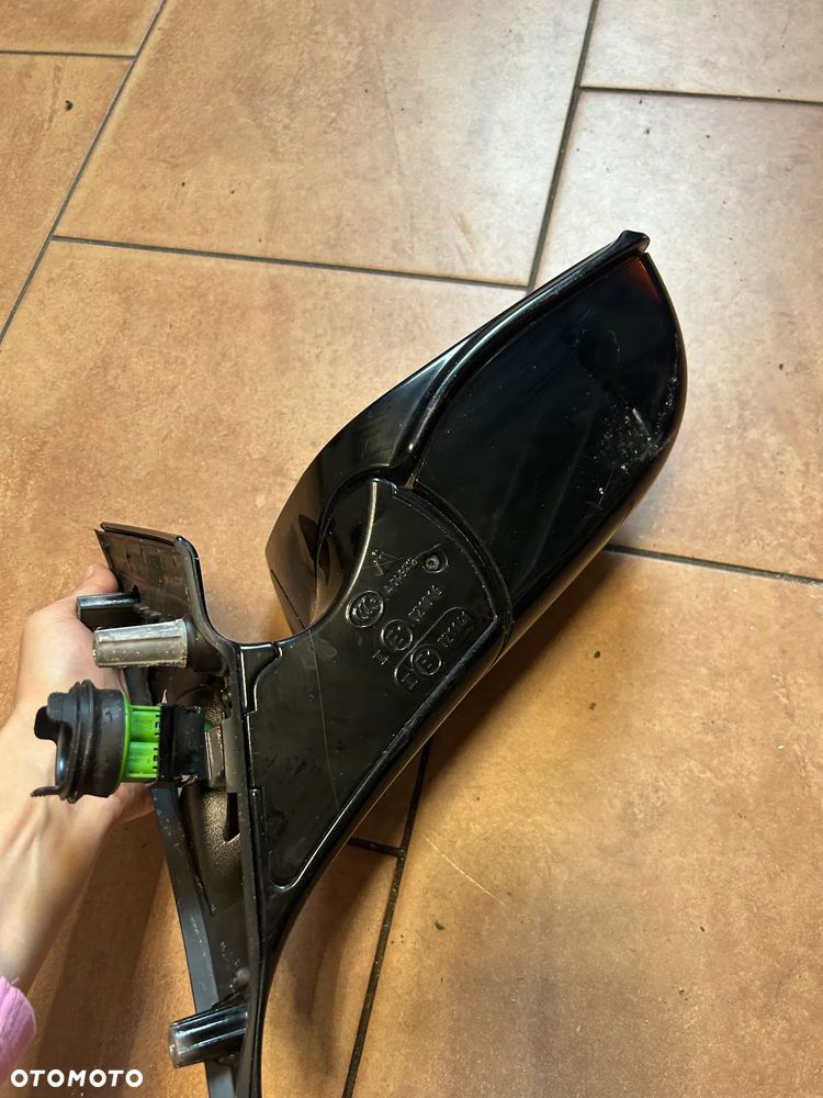 LUSTERKO BMW F10 F11 PRAWE 668 EUROPA LIFT SHADOWLINE 7PIN - 4