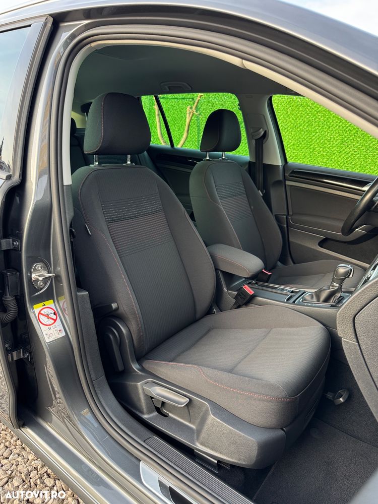Volkswagen Golf 1.6 TDI DSG Sound - 10