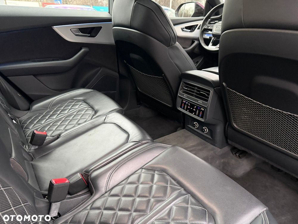Audi Q8 - 31