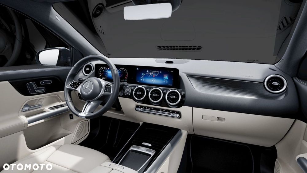 Mercedes-Benz GLA - 9