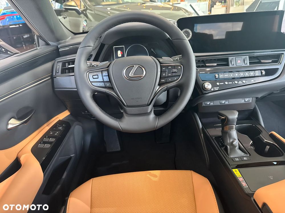 Lexus ES - 14