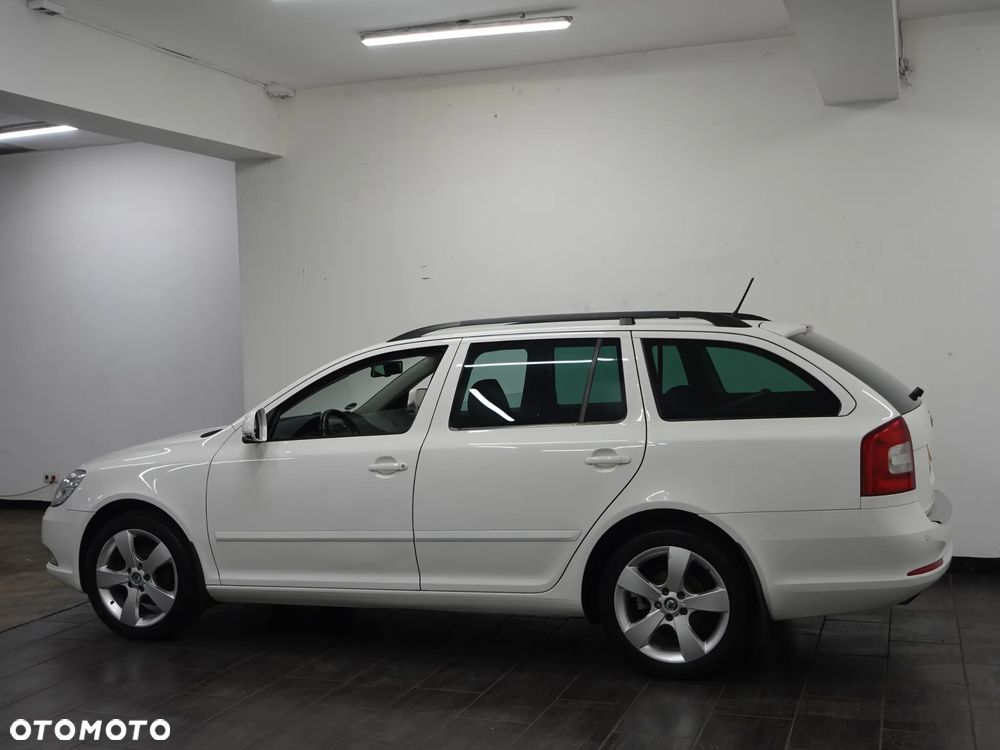 Skoda Octavia 1.6 TDI DPF Elegance - 6