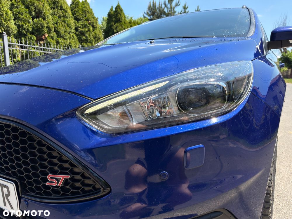 Ford Focus 2.0 TDCi ST mit Leder-Sport-Paket - 19