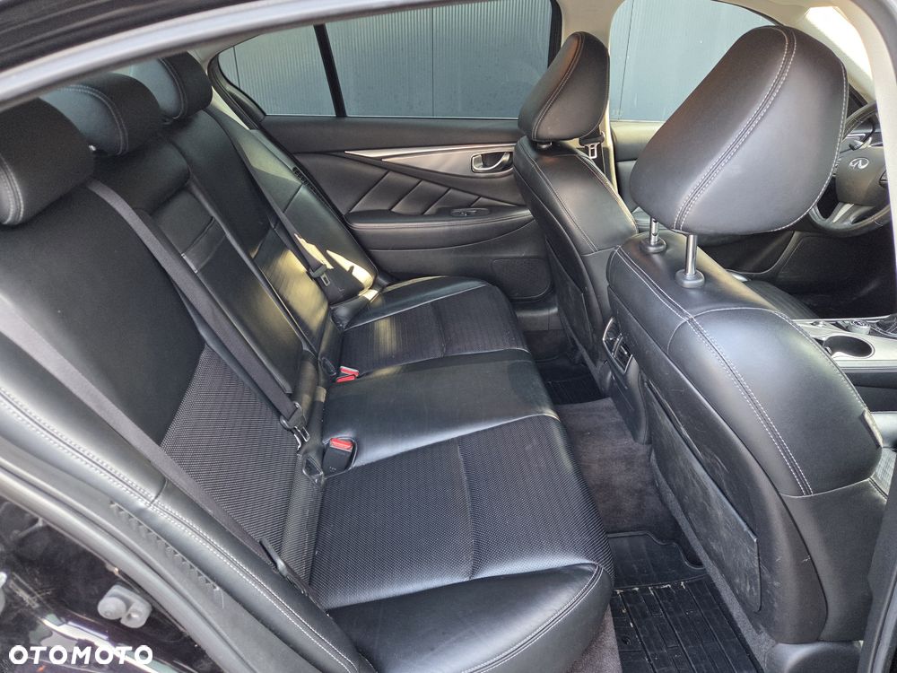 Infiniti Q50 - 8
