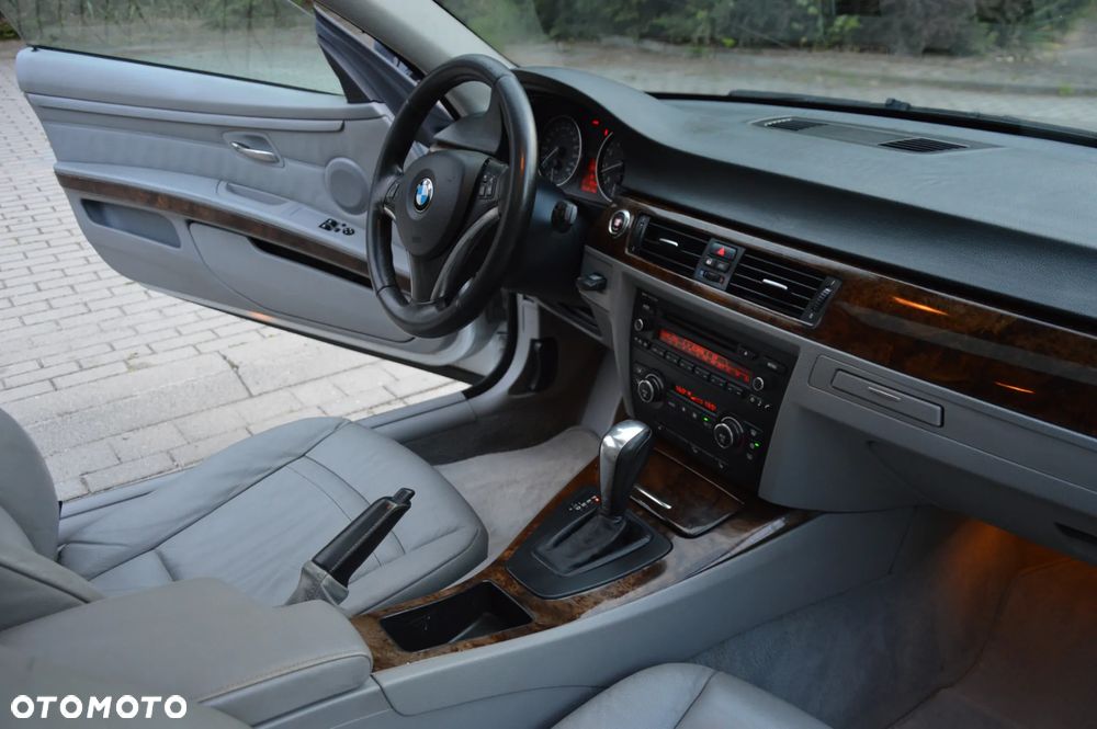 BMW Seria 3 - 16