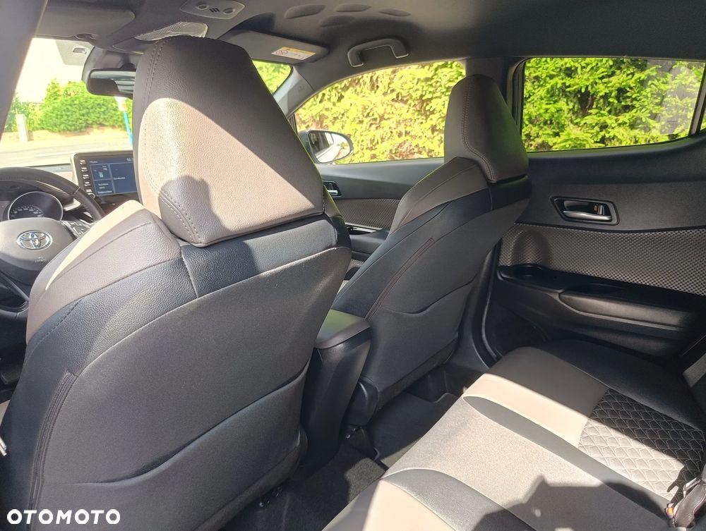 Toyota C-HR Business-Edition - 30