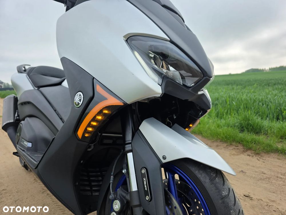 Yamaha Tmax - 15