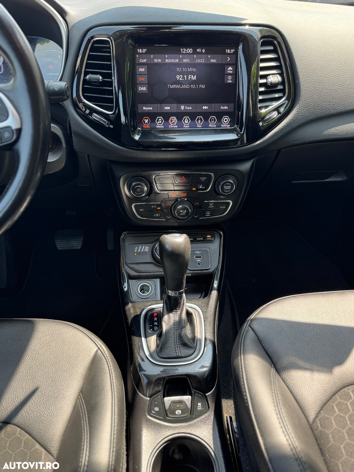Jeep Compass - 31