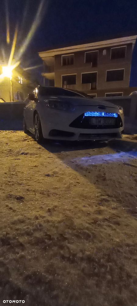Ford Focus ST - 14