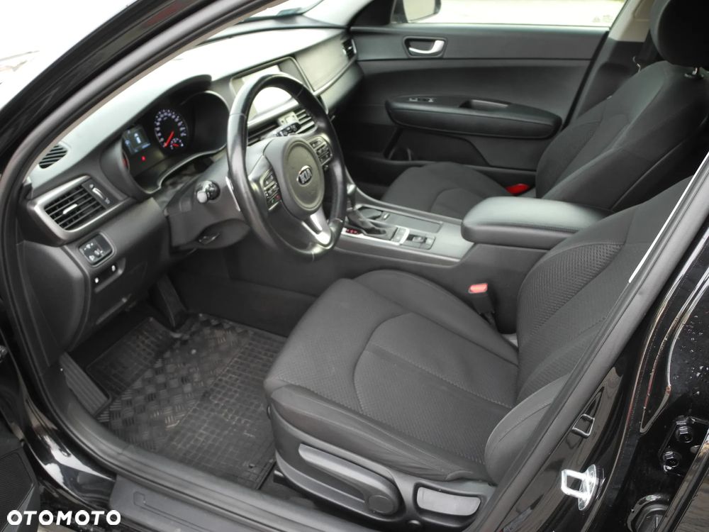Kia Optima - 12