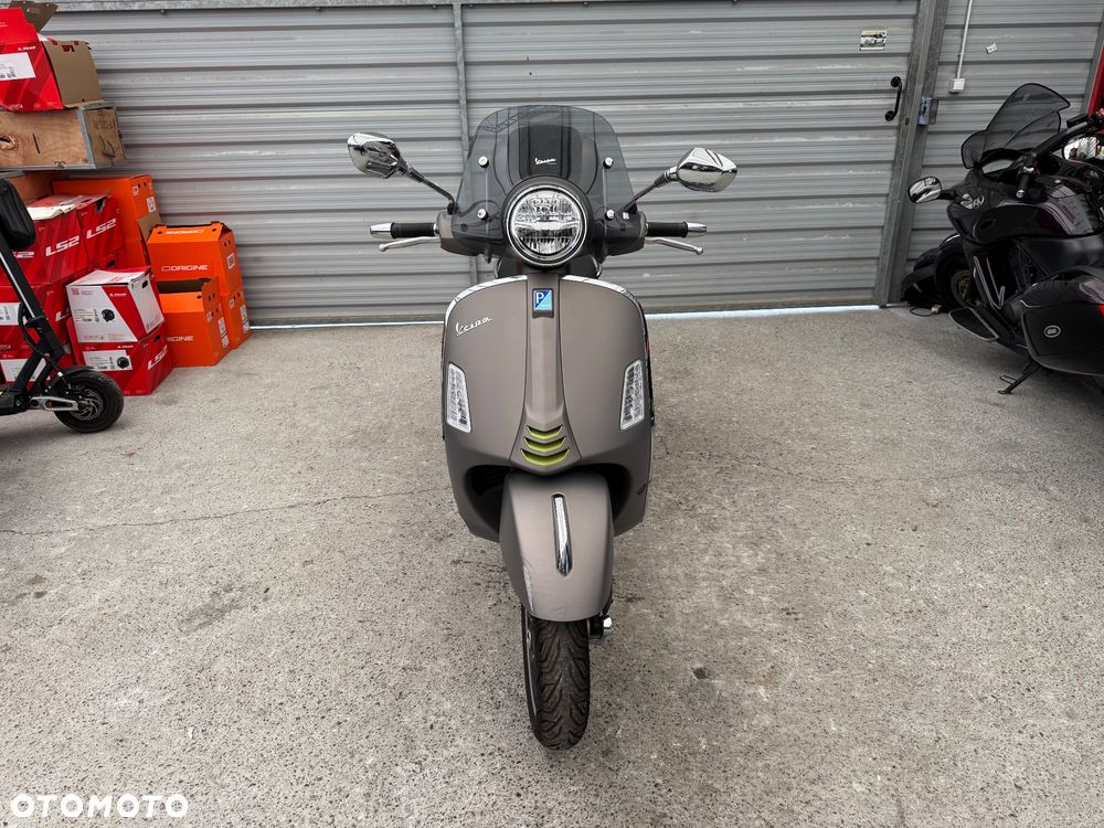 Vespa GTS - 2