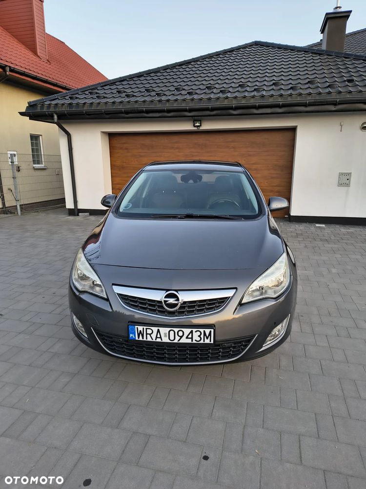 Opel Astra 2.0 CDTI Cosmo - 3