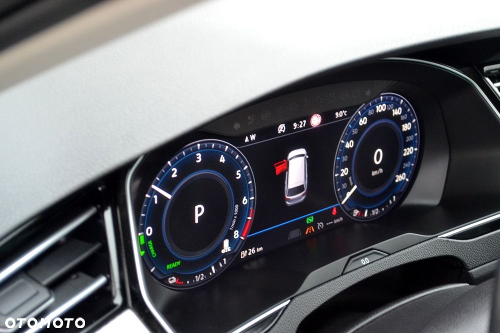 Volkswagen Passat - 36