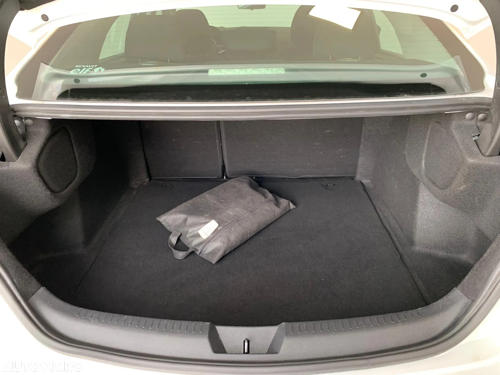 Renault Megane TCe EDC Zen - 5