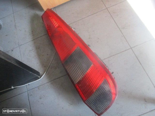 Farol Tras 2S6113N00AD FORD FIESTA 2003 TD VALEO - 4
