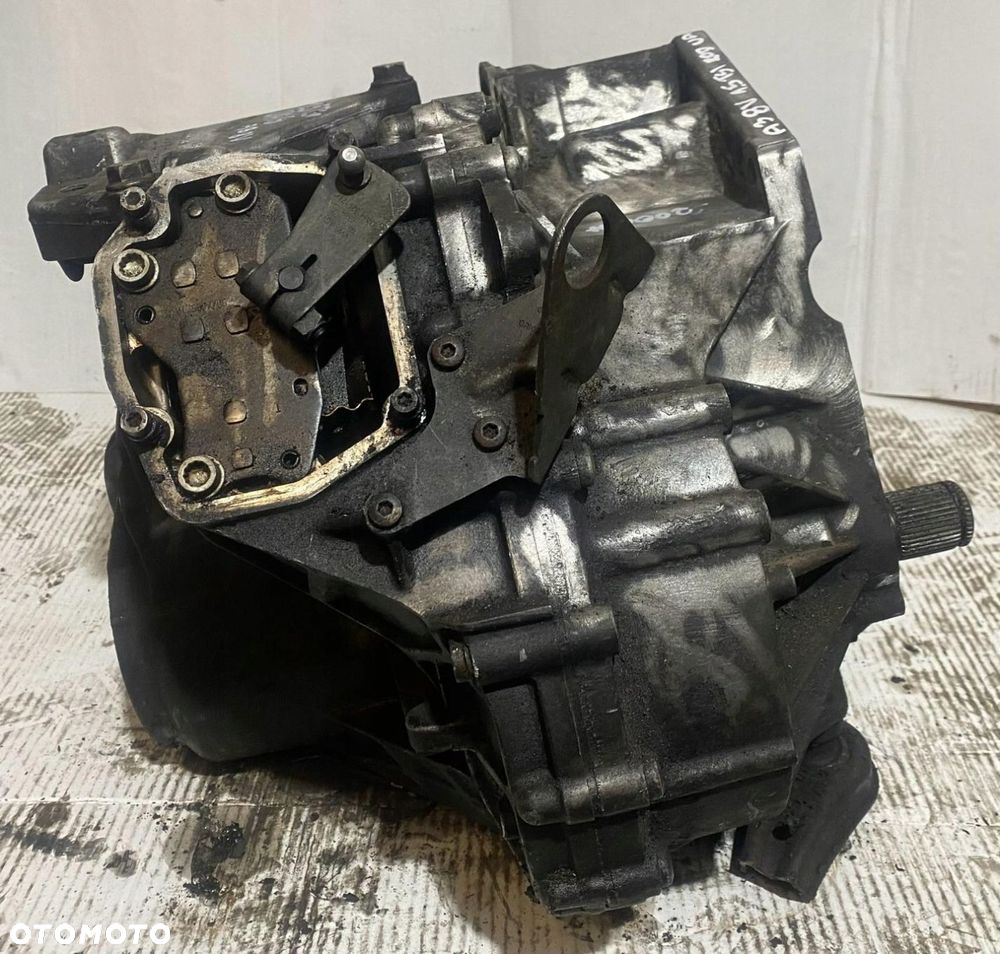 SKRZYNIA BIEGÓW AUDI A3 8V 1.5 TSI UAG - 6