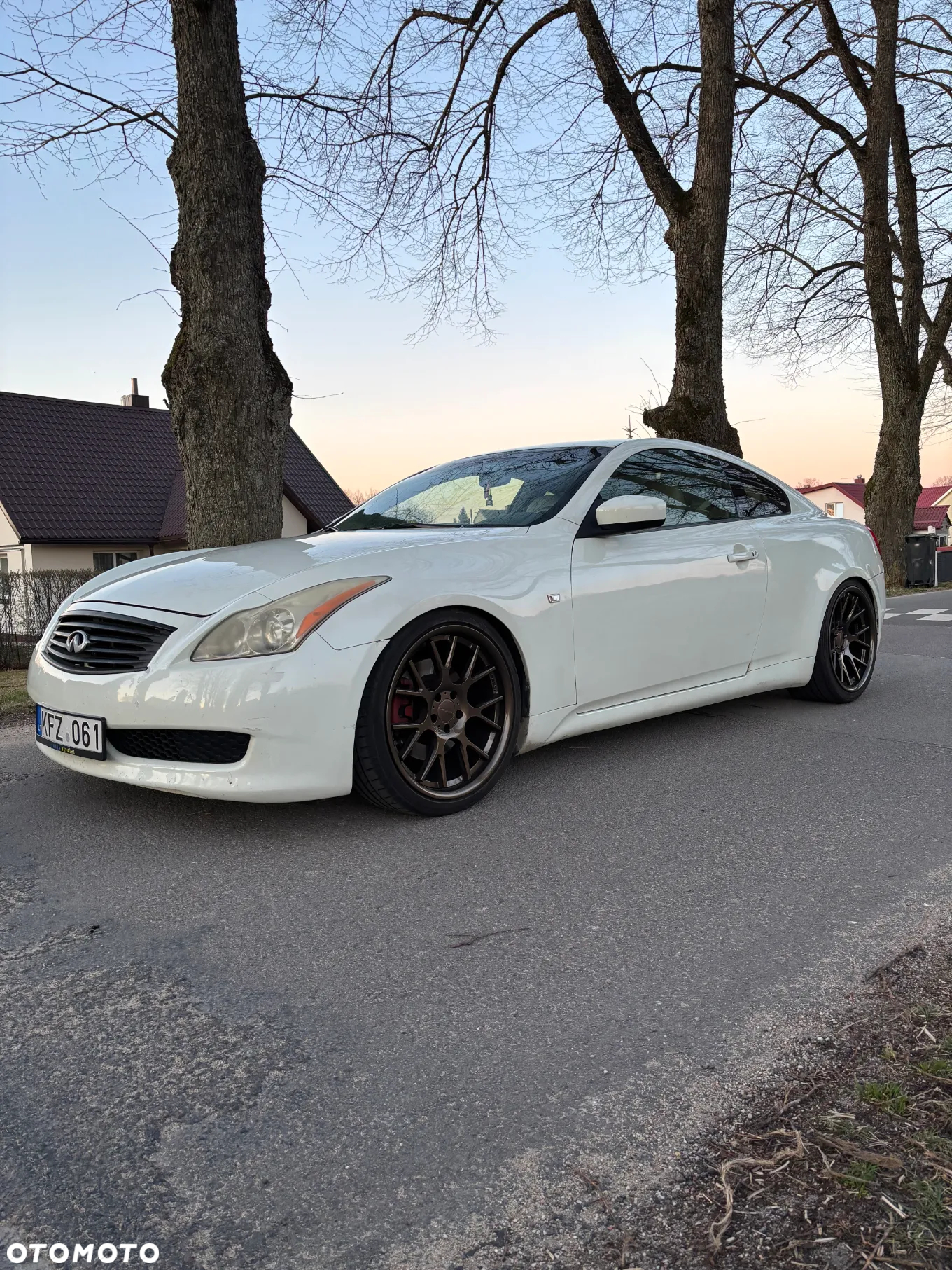 Infiniti G G37 - 4