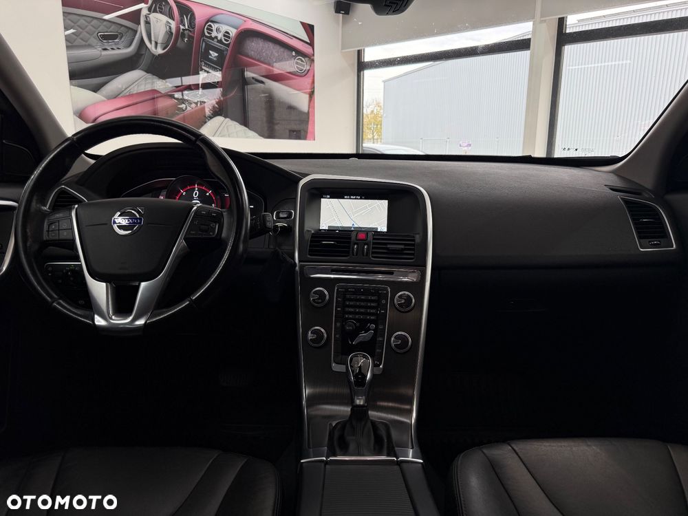 Volvo XC 60 D3 Drive-E R-Design Momentum - 29