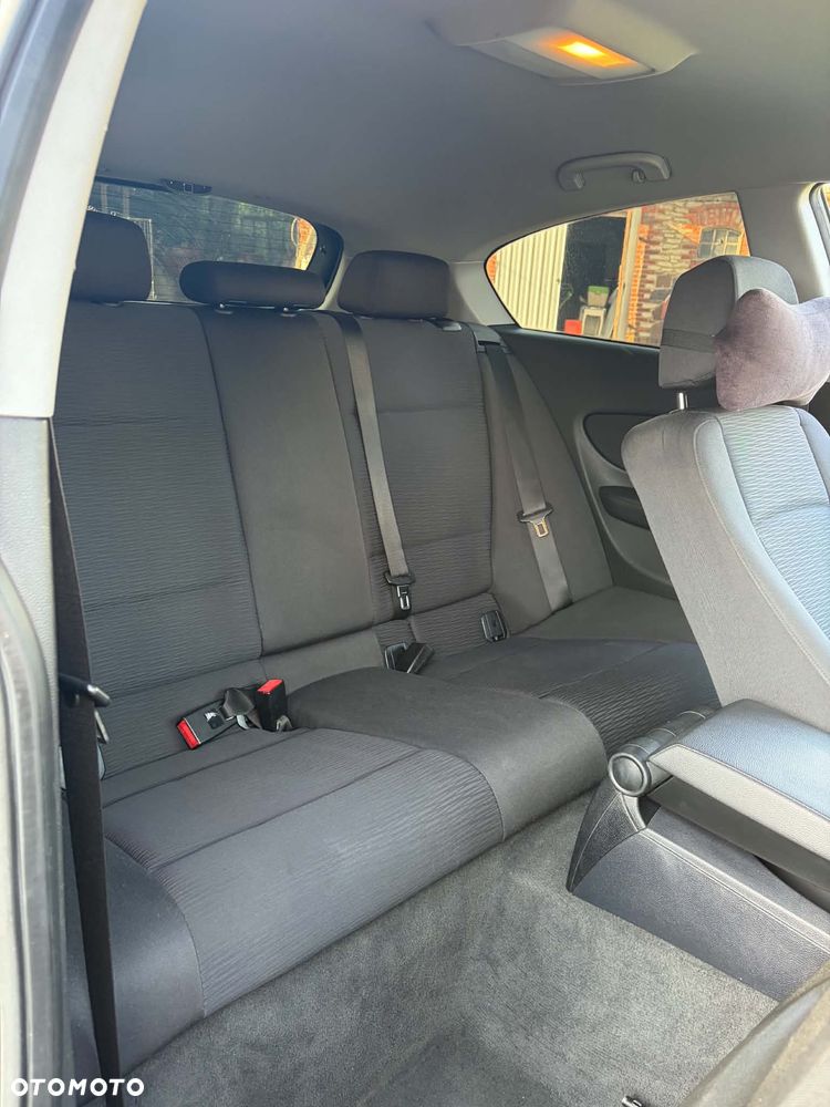 BMW Seria 1 118d - 6