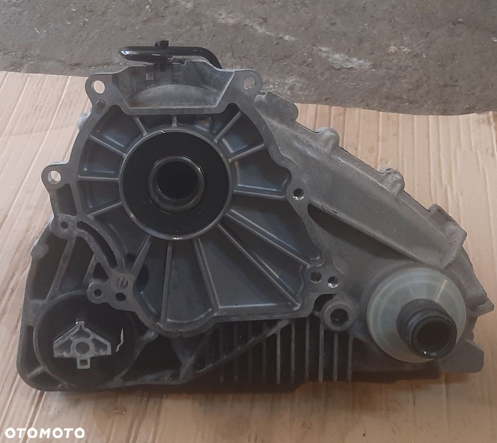 Reduktor skrzyni biegów   BMW X5 X6 E70 E71 3l.d M57