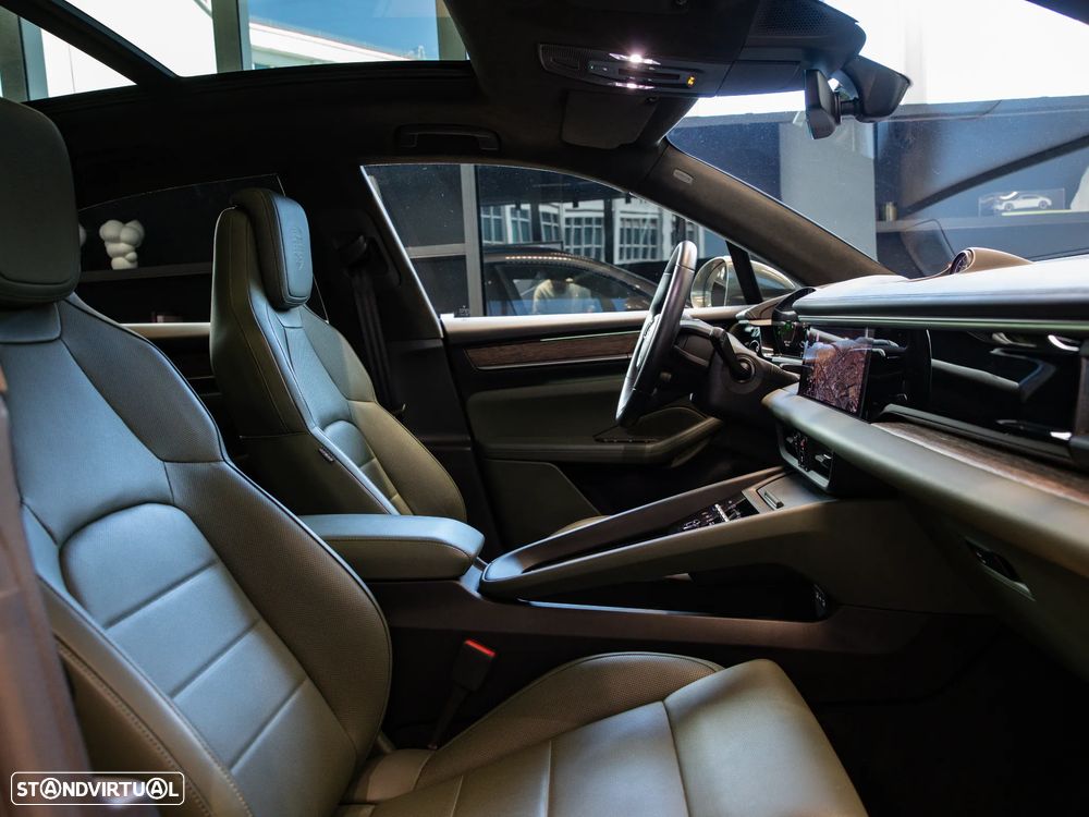 Porsche Macan Electric 4 - 48