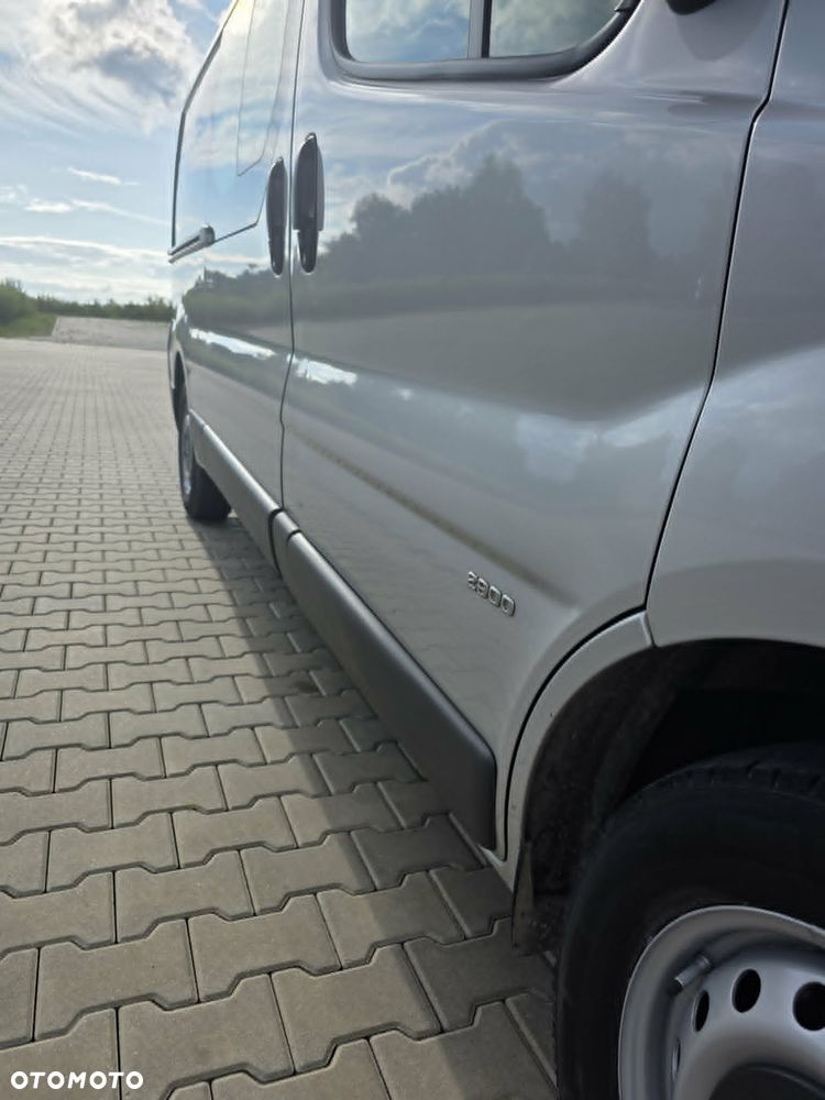 Opel Vivaro - 11