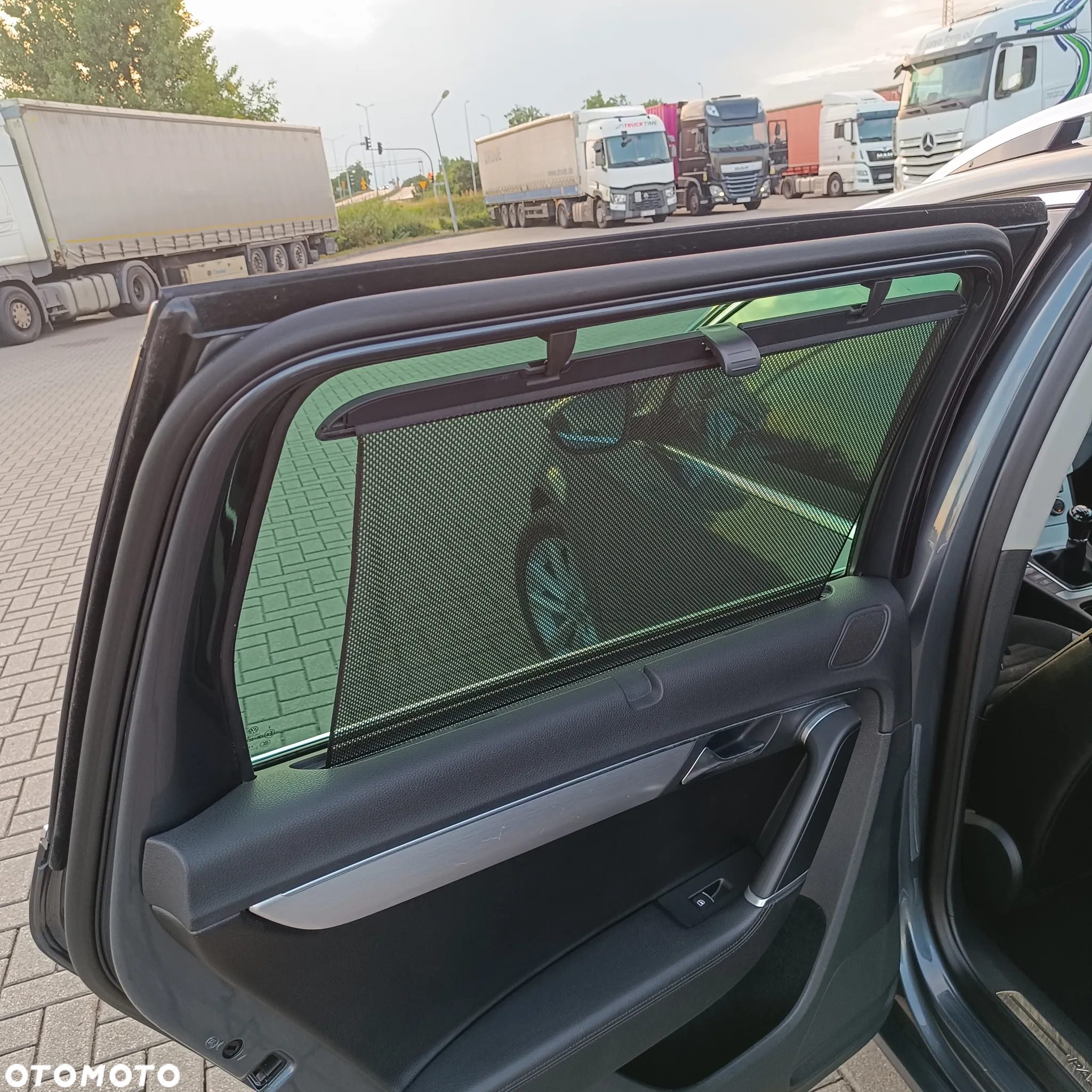 Volkswagen Passat 2.0 TDI Highline - 27