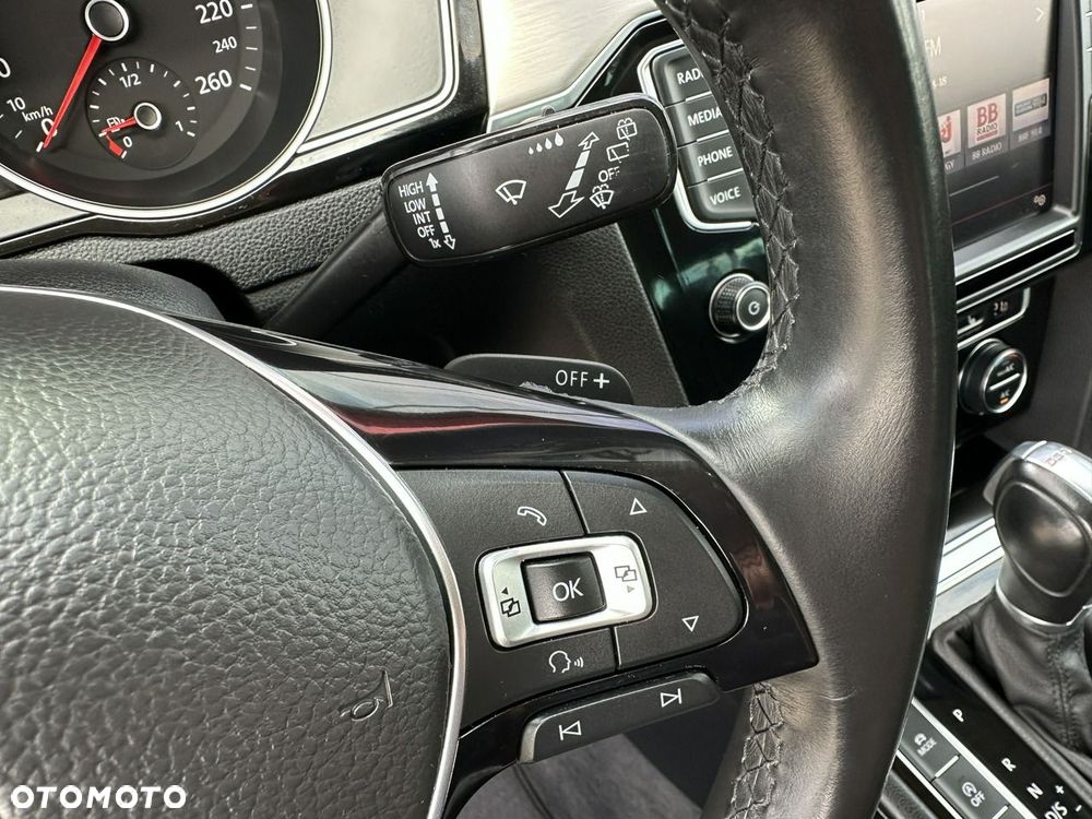 Volkswagen Passat Variant 2.0 TSI (BlueMotion Technology) DSG Highline - 20