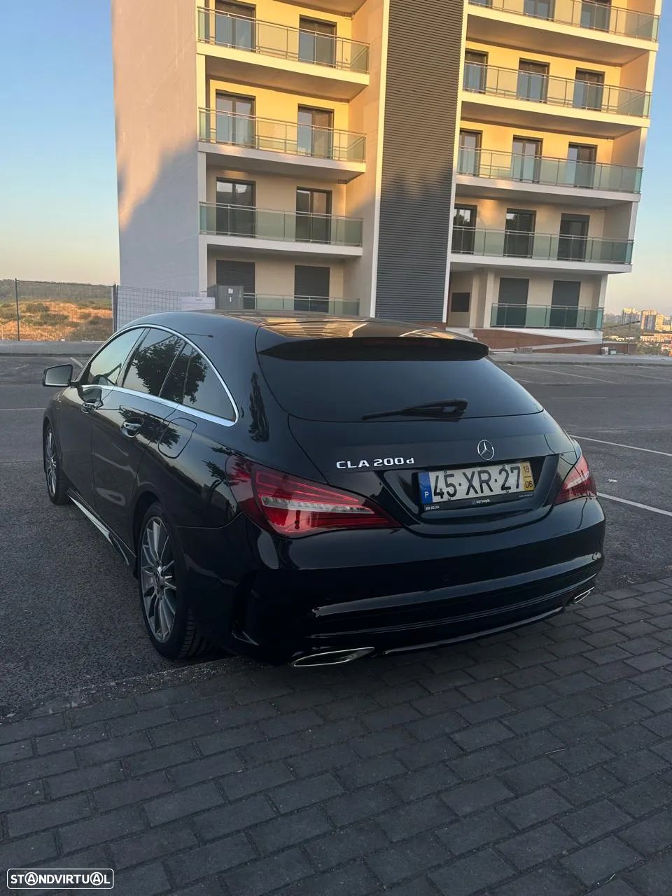 Mercedes-Benz CLA 200 d Shooting Brake Urban Aut. - 1