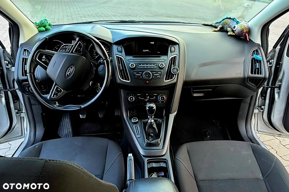 Ford Focus - 8