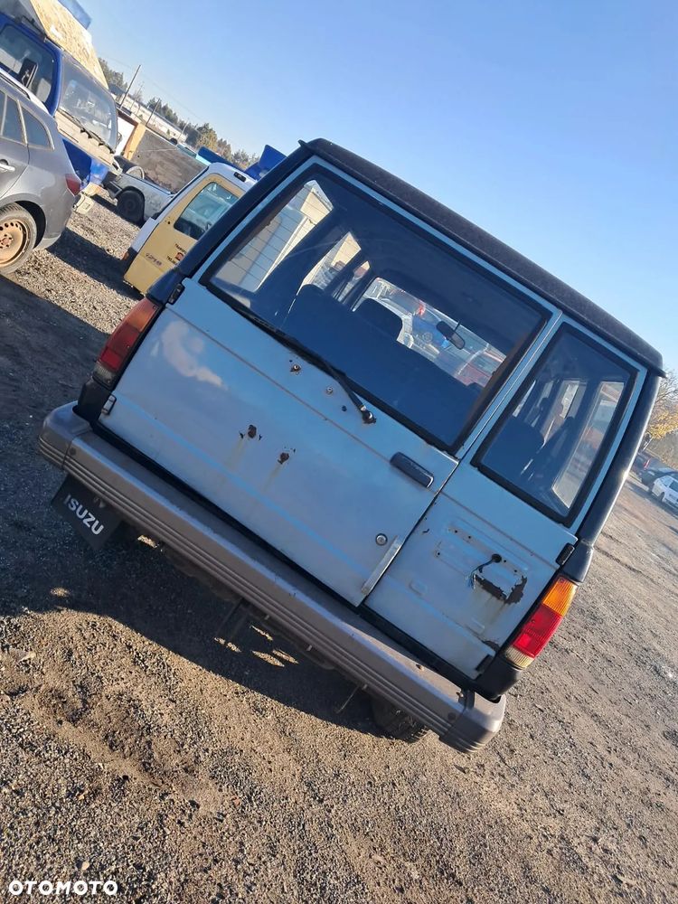 ❌Dawca części❌  ISUZU TROOPER I 4X4 1992 R 2.6 MPI KOD: RLJ KOD LAK: 826/10 - 6