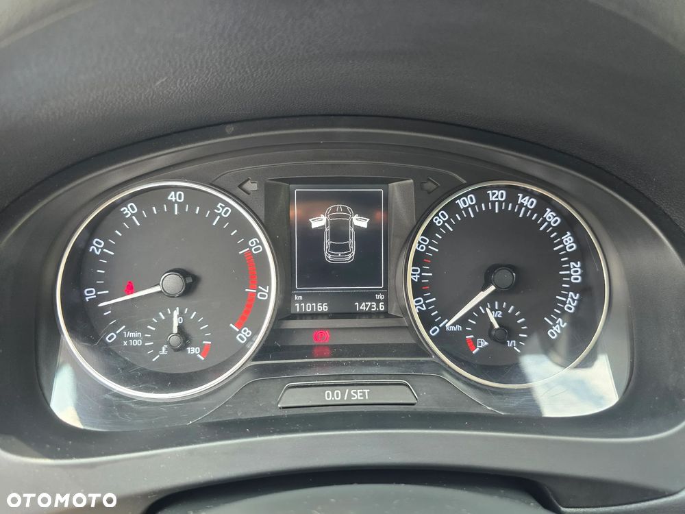 Skoda RAPID - 25