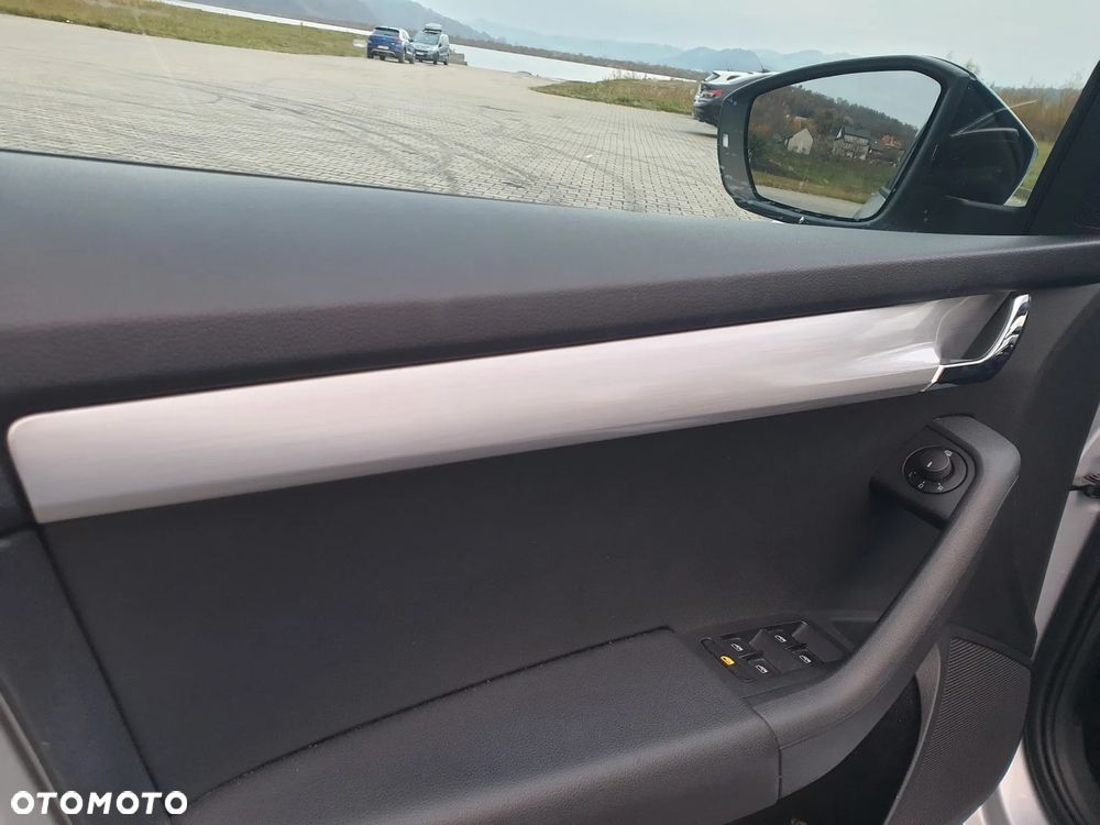 Skoda Octavia 1.4 TSI Ambition - 8