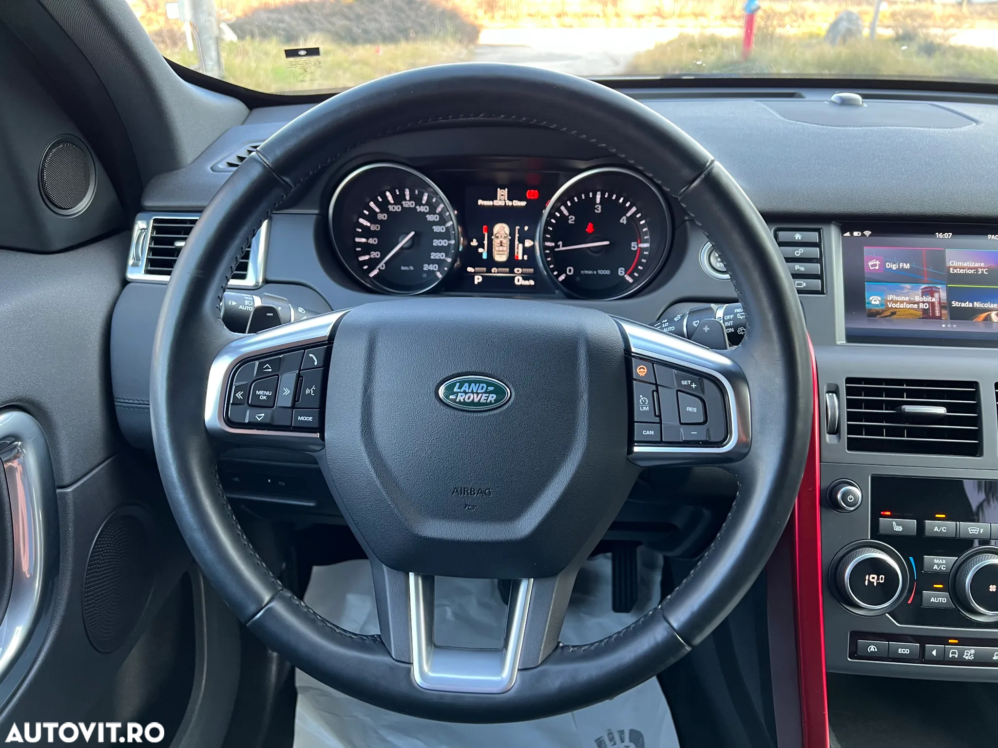 Land Rover Discovery Sport - 7