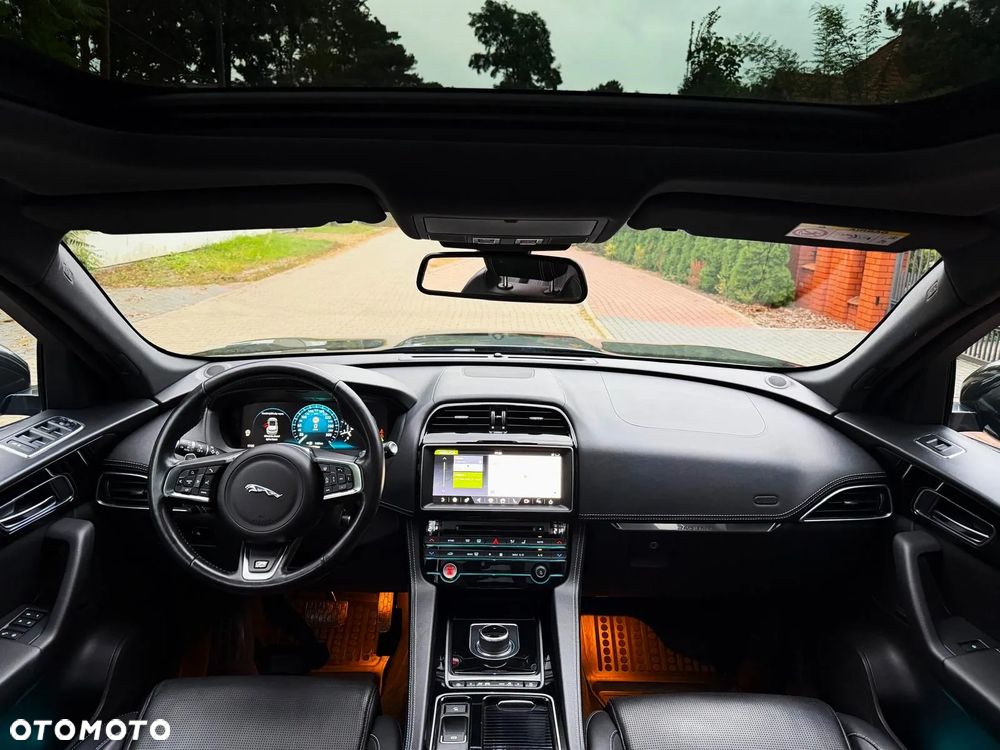 Jaguar F-Pace 2018 photo 5