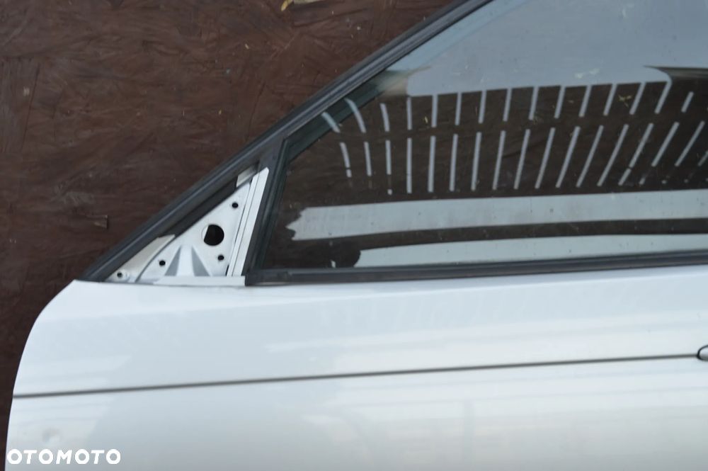 BMW E46 SEDAN / TOURING / KOMBI ORYGINALNE KOMPLETNE DRZWI PRZEDNIE LEWE / PRAWE EUROPA W KOLORZE TITANSILBER 354/7 O NR. 41 51 7 034 151 / 41 51 7 034 152 OEM W DOBRYM STANIE - 6